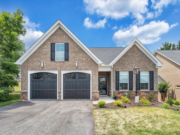 216 Stonecreek WAY , Roanoke, VA 24019