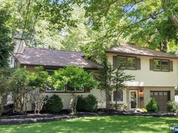 600 Sloat Place, RIVER VALE, NJ 07675