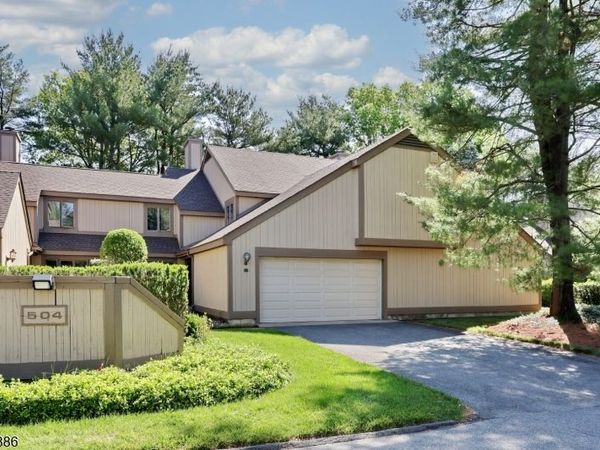 504 Aspen Ln, Wyckoff, NJ 07481
