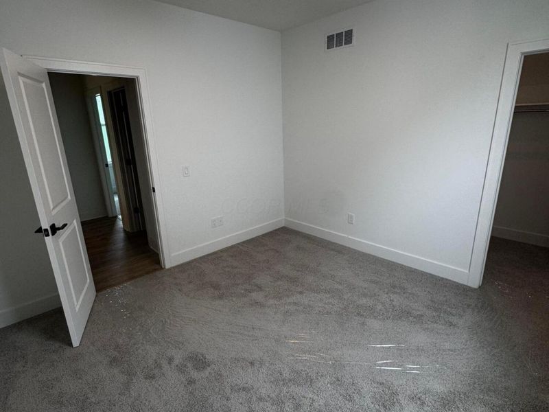 2048 Leopold Drive , Lewis Center, OH 43035 Photo 8