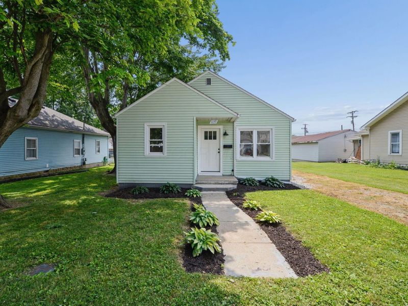 1127 Grace Street , Washington Court House, OH 43160 Photo 2