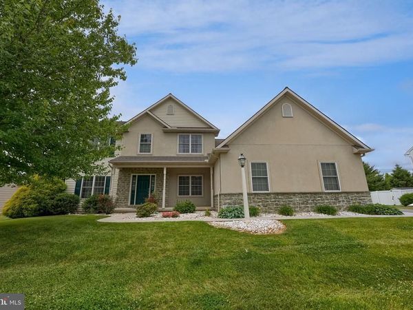 20 LEWISTON CIRCLE, LANCASTER, PA 17601