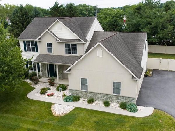 20 LEWISTON CIRCLE , LANCASTER, PA 17601