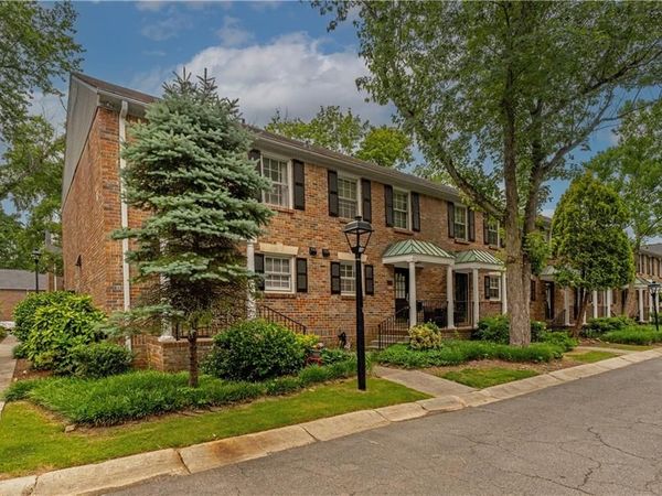 6700 Roswell Road, Unit 17A, Atlanta, GA 30328