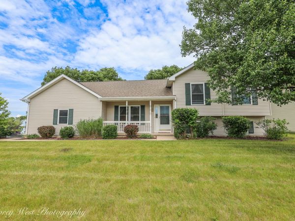 480 N Aspen Drive , Cortland, IL 60112