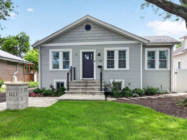 1123 Santa Rosa Avenue , Wheaton, IL 60187