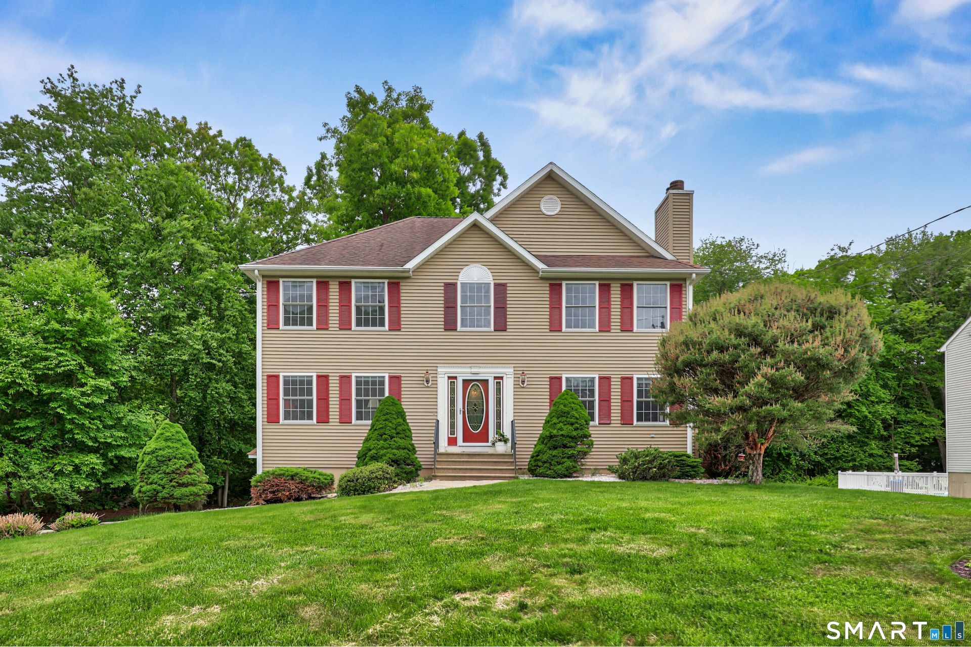 30 Bridle Trail, Naugatuck, CT 06770 Main Photo