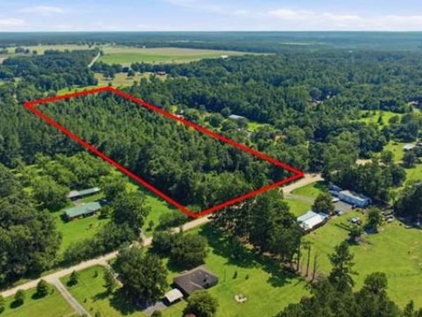 10101 Lawrence Byrd Road , Chunchula, AL 36521