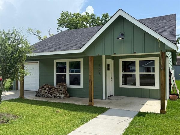 505 Thomas Street, Terrell, TX 75160