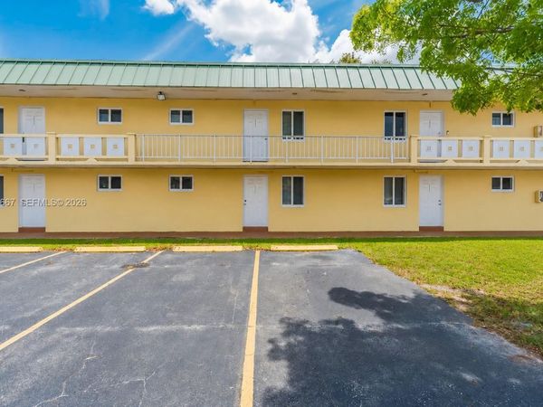505 NW 177th St , Unit 136, Miami Gardens, FL 33169