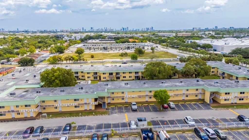 505 NW 177th St , Unit 136, Miami Gardens, FL 33169 Photo