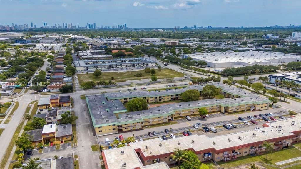 505 NW 177th St , Unit 136, Miami Gardens, FL 33169 Photo