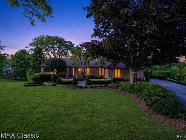 12648 Portsmouth Court, Plymouth Twp, MI 48170