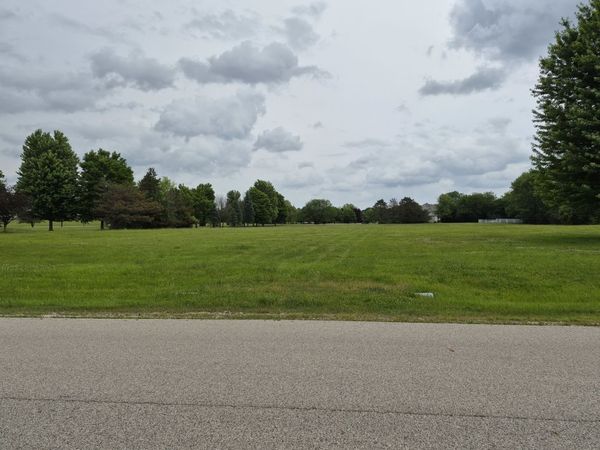 37133 N Fox Hill Drive , Wadsworth, IL 60083