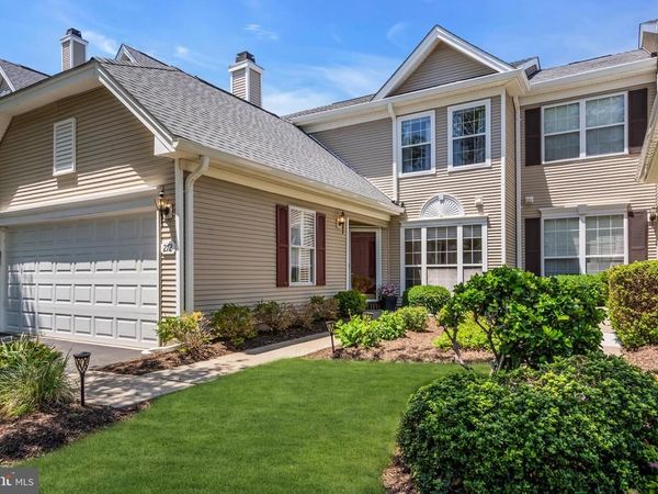 272 COLT STREET, PENNINGTON, NJ 08534