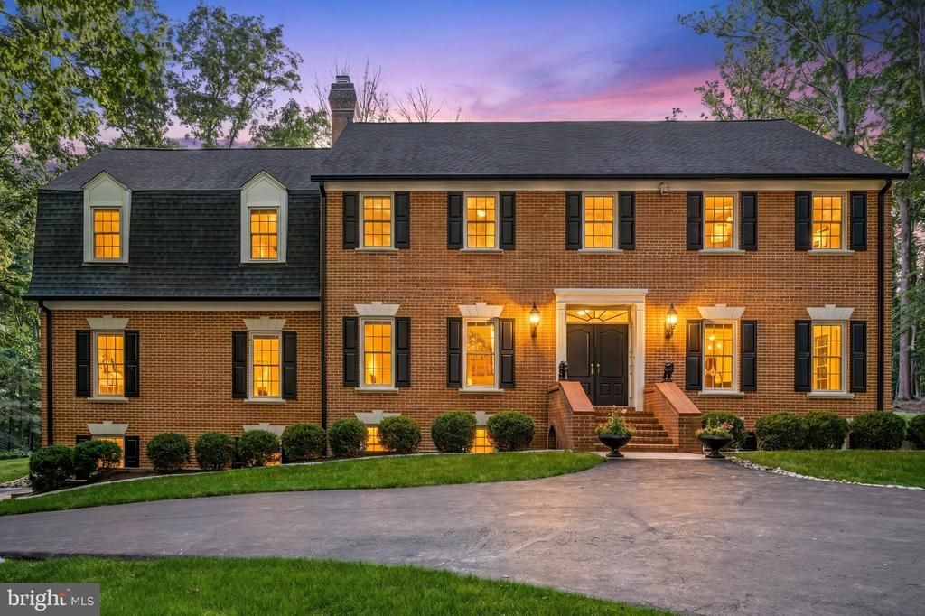 8018 Eddy Bend Trail , Fairfax Station, VA 22039 Main Photo