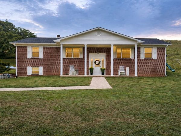 216 Ron Trent Road, Sneedville, TN 37869