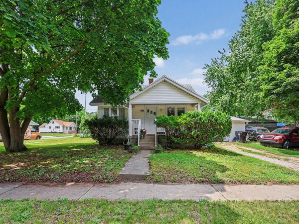 3955 Madison Avenue SE, Grand Rapids, MI 49548