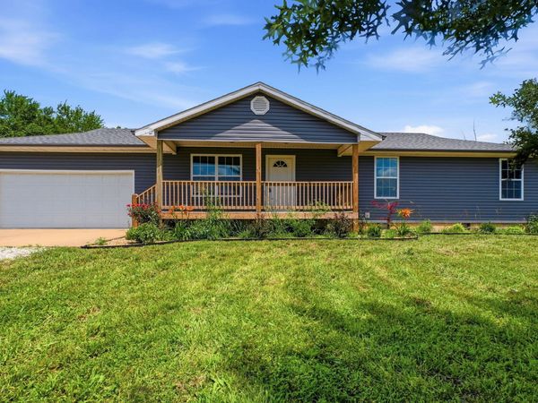 979 E 394th Road , Bolivar, MO 65613