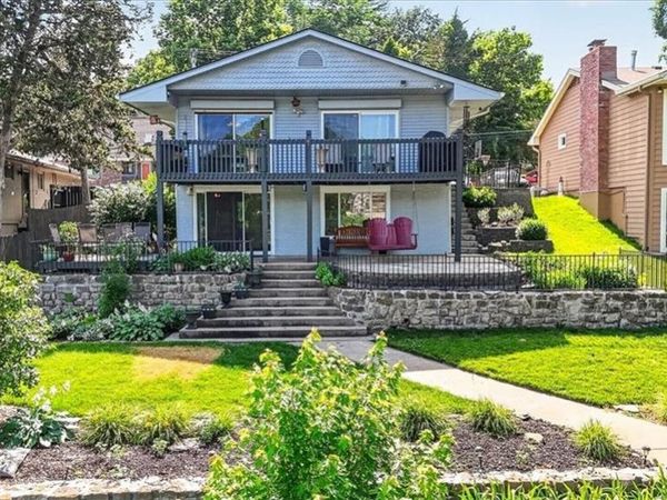 36 BEACH Drive, Lake Tapawingo, MO 64015