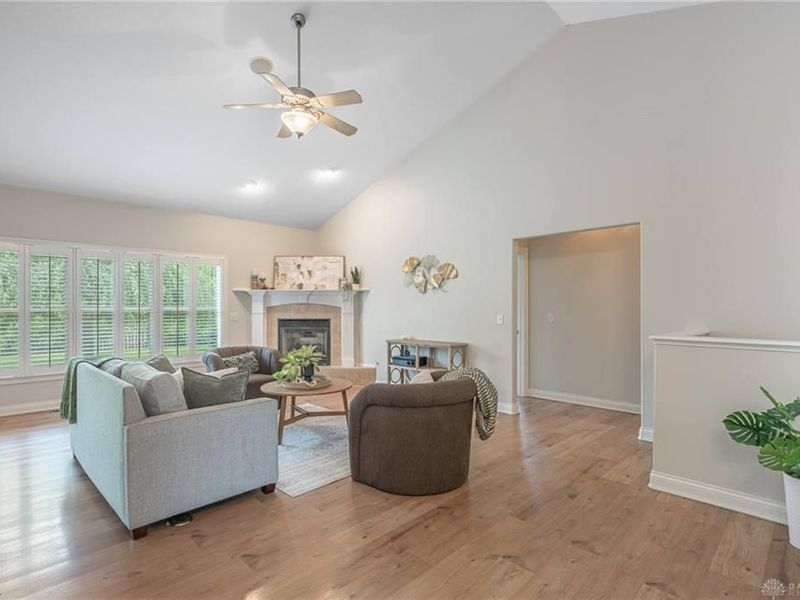 1377 Timshel Street, Sugarcreek Township, OH 45440 Photo 6