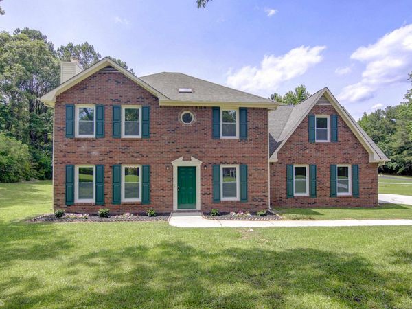 180 Fairfield Circle, Fayetteville, GA 30214