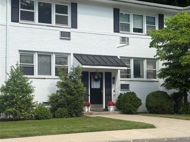 27 Avon Circle, Unit D, Port Chester, NY 10573