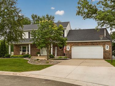 206 Highland Court SE, Stewartville, MN 55976