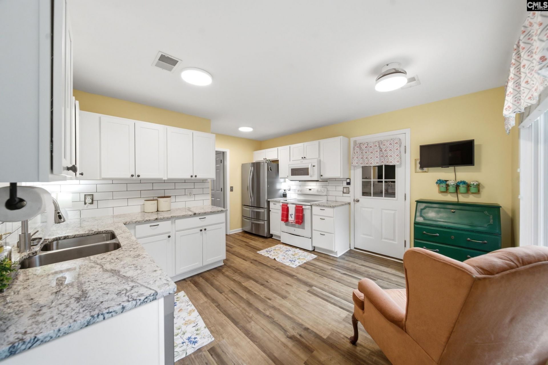 309 Gemstone Court  Photo 8