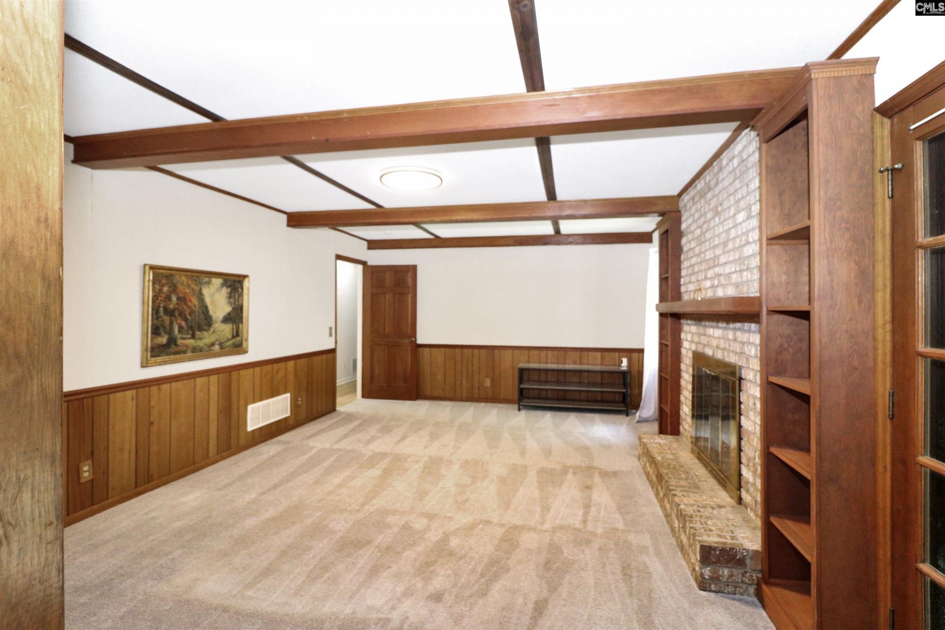 525 Pittsdowne Road  Photo 9