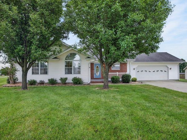 170 Byron Street, Loogootee, IN 47553