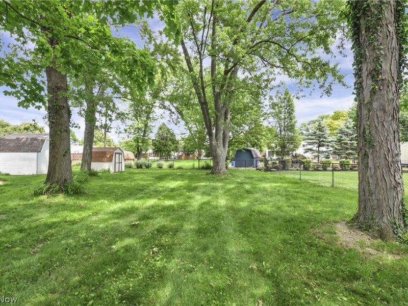 4267 Bentley Drive , North Olmsted, OH 44070 Photo 23