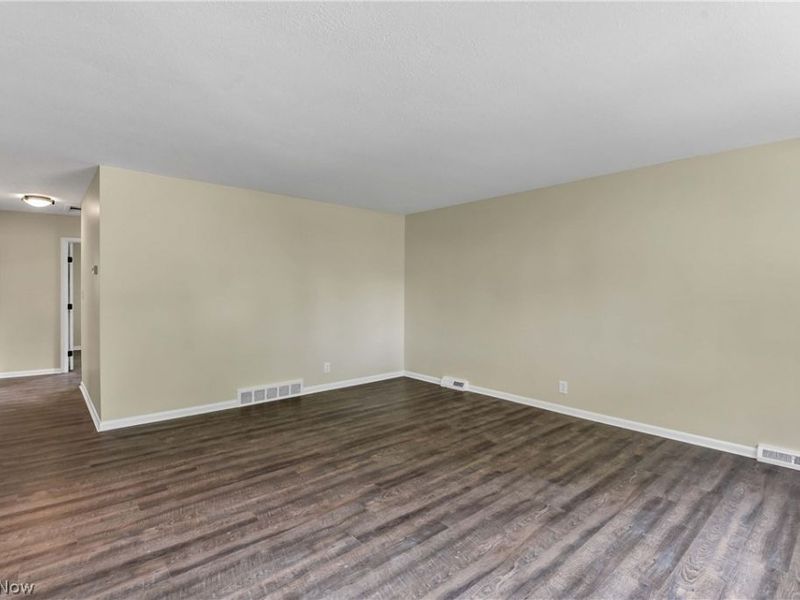 4267 Bentley Drive , North Olmsted, OH 44070 Photo 3