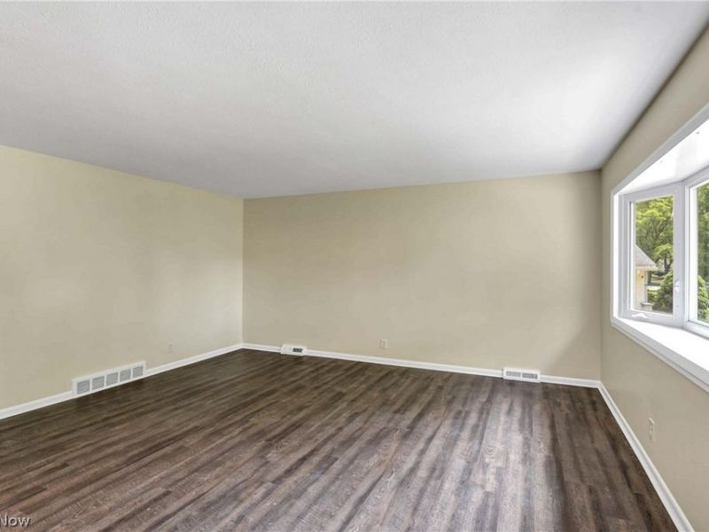 4267 Bentley Drive , North Olmsted, OH 44070 Photo 5