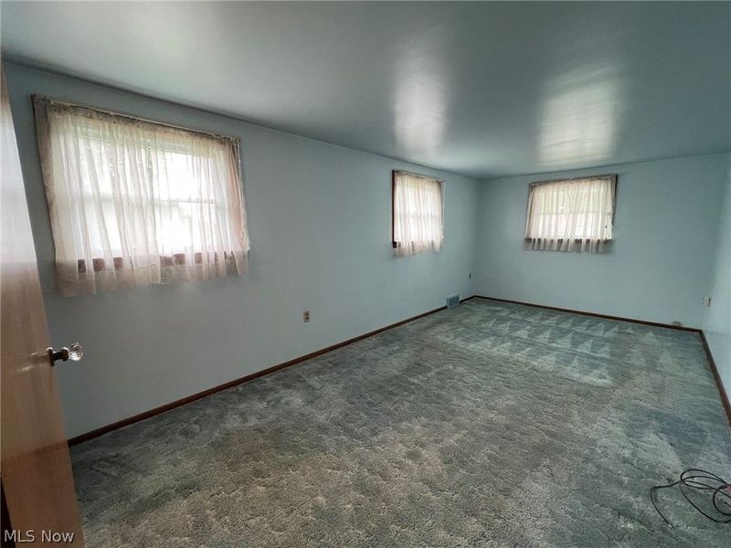 6030 Firestone Road NE, Canton, OH 44721 Photo 9