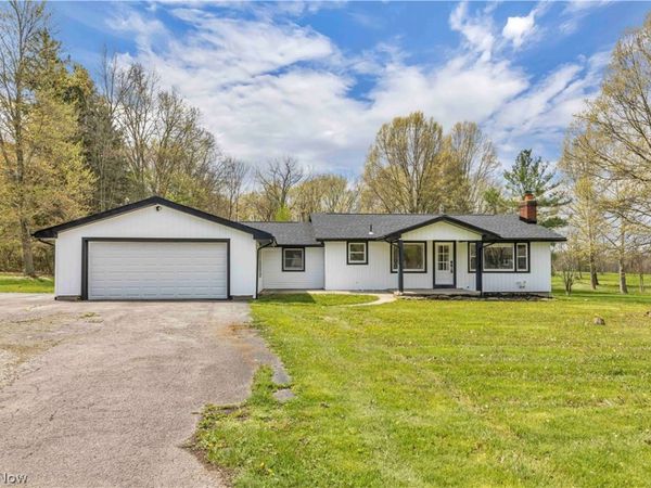 8195 N Palmyra Road , Canfield, OH 44406