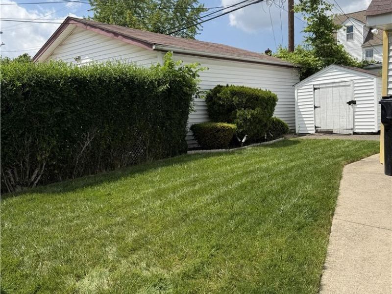 16109 Walden Avenue , Cleveland, OH 44128 Photo 3
