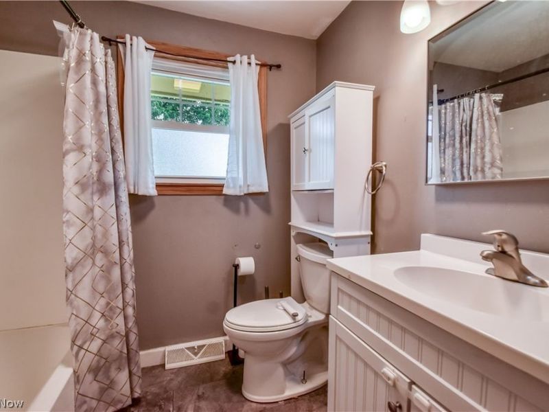 36388 Sunset Drive , Eastlake, OH 44095 Photo 25