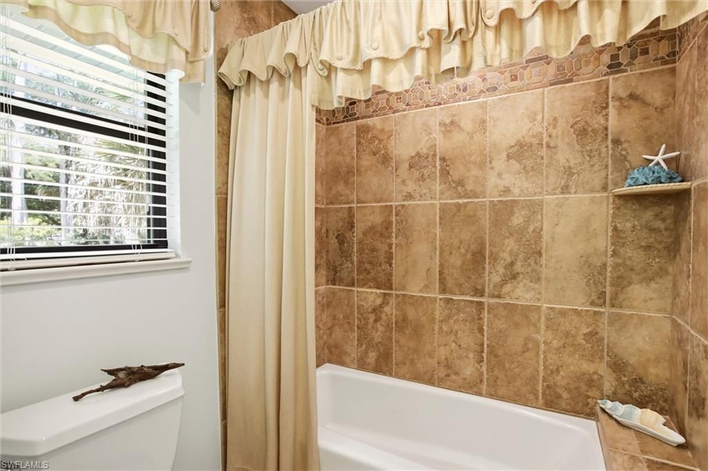 5231 Hickory Wood Dr , Naples, FL 34119 Photo