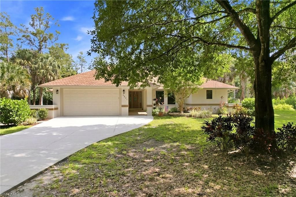 5231 Hickory Wood Dr , Naples, FL 34119 Photo