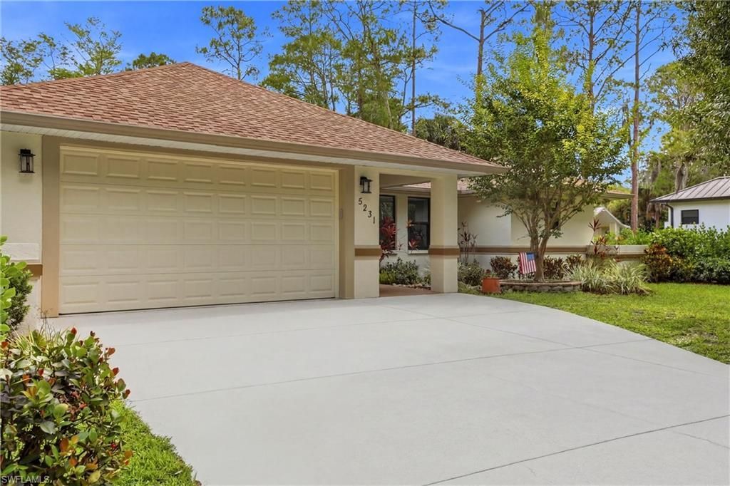 5231 Hickory Wood Dr , Naples, FL 34119 Photo