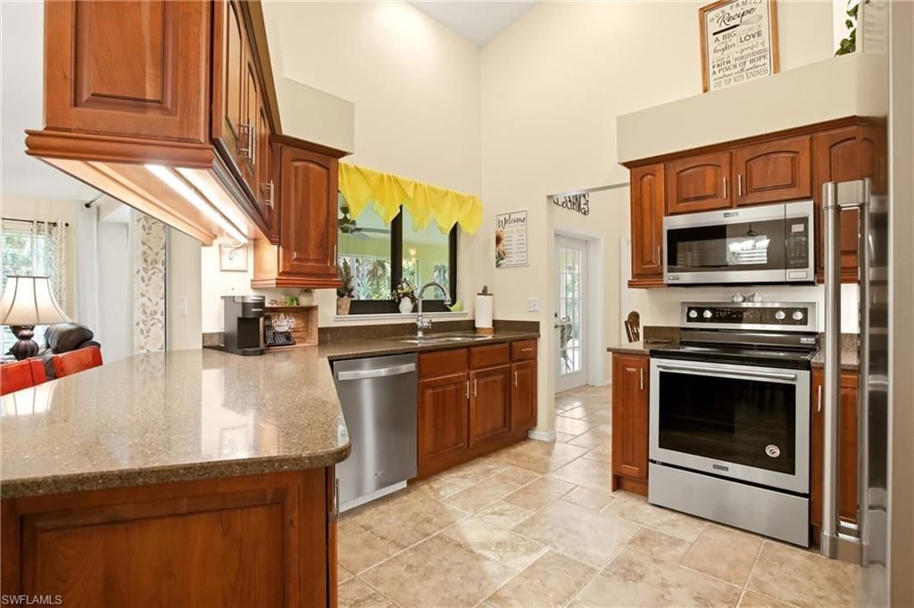 5231 Hickory Wood Dr , Naples, FL 34119 Photo