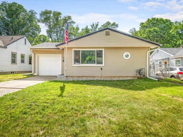 1327 26th Street , Rockford, IL 61108