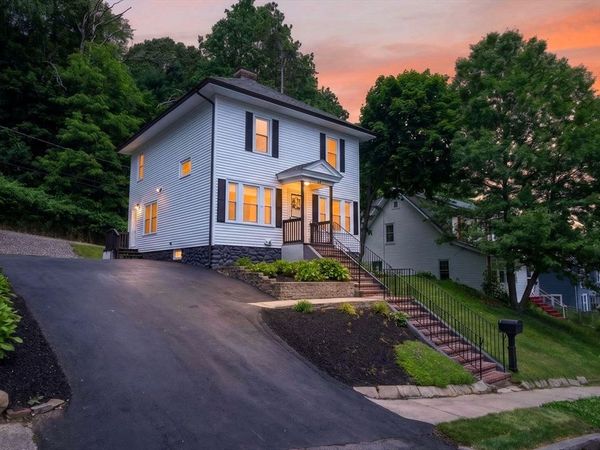 26 Rob Roy Rd, Worcester, MA 01602