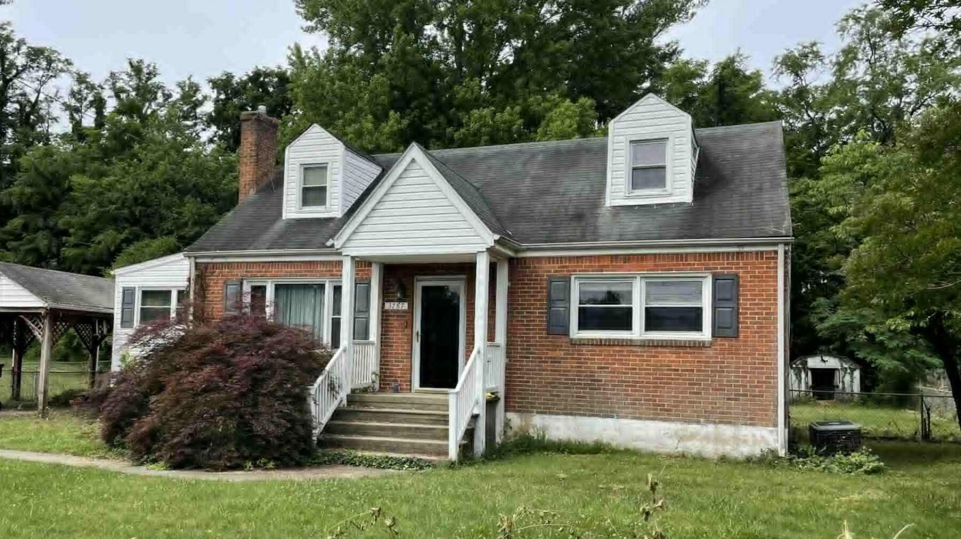 3787 Fairburn Dr, Roanoke, VA 24018 Main Photo