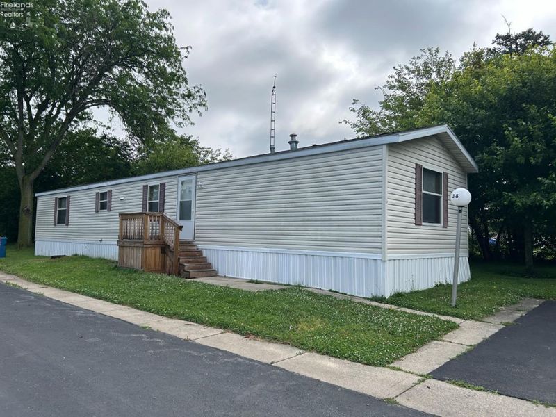 1730 Port Clinton Road, Unit 38, Fremont, OH 43420 Photo 2