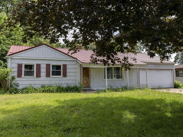 19674 Dubois Avenue, South Bend, IN 46637