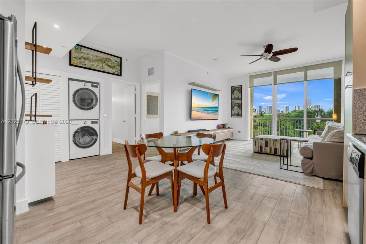 1350 NW 8th Ct , Unit 207, Miami, FL 33136 Photo