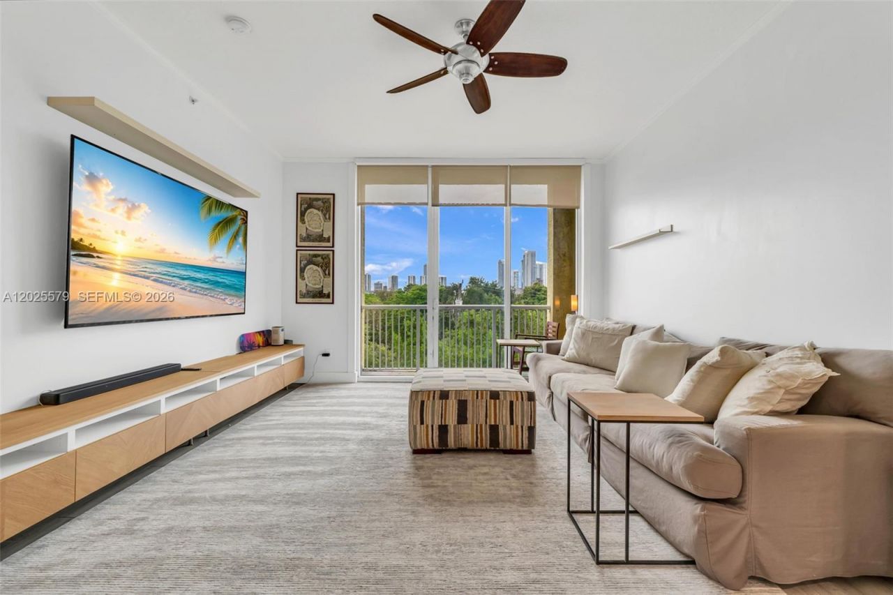 1350 NW 8th Ct , Unit 207, Miami, FL 33136 Photo
