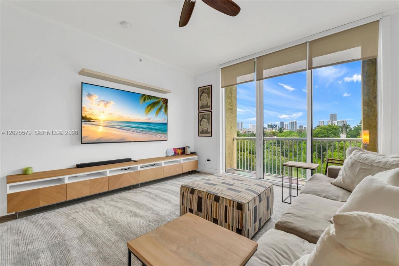 1350 NW 8th Ct , Unit 207, Miami, FL 33136 Photo